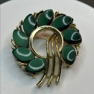 Vintage Lisner Gold Tone Thermoset Lucite Green Moonglow Brooch 2 in Art Deco
